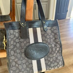 Coach purse, crossbody